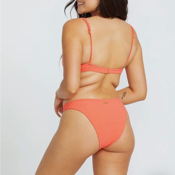 Billabong In The Loop Hike Bottom - Picture 6 of 8